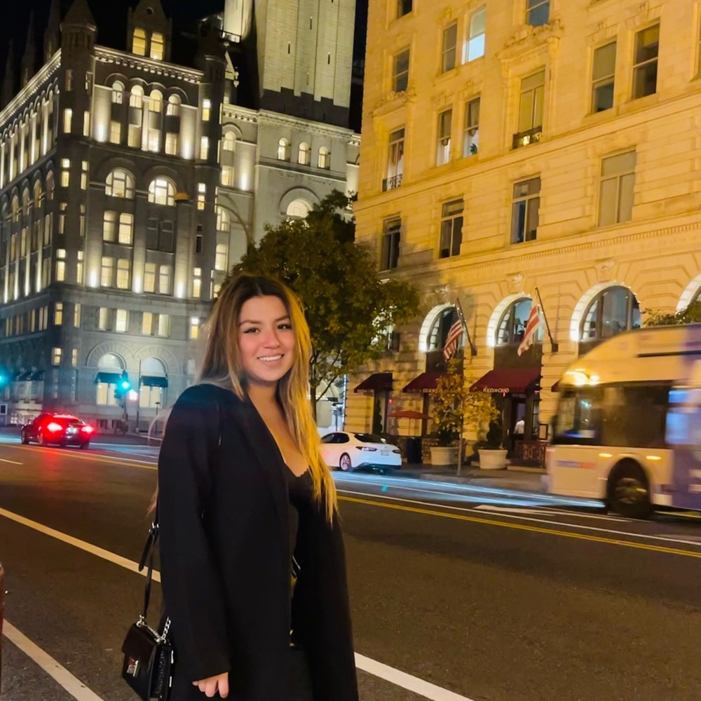 Meet your Posher, Gianella
